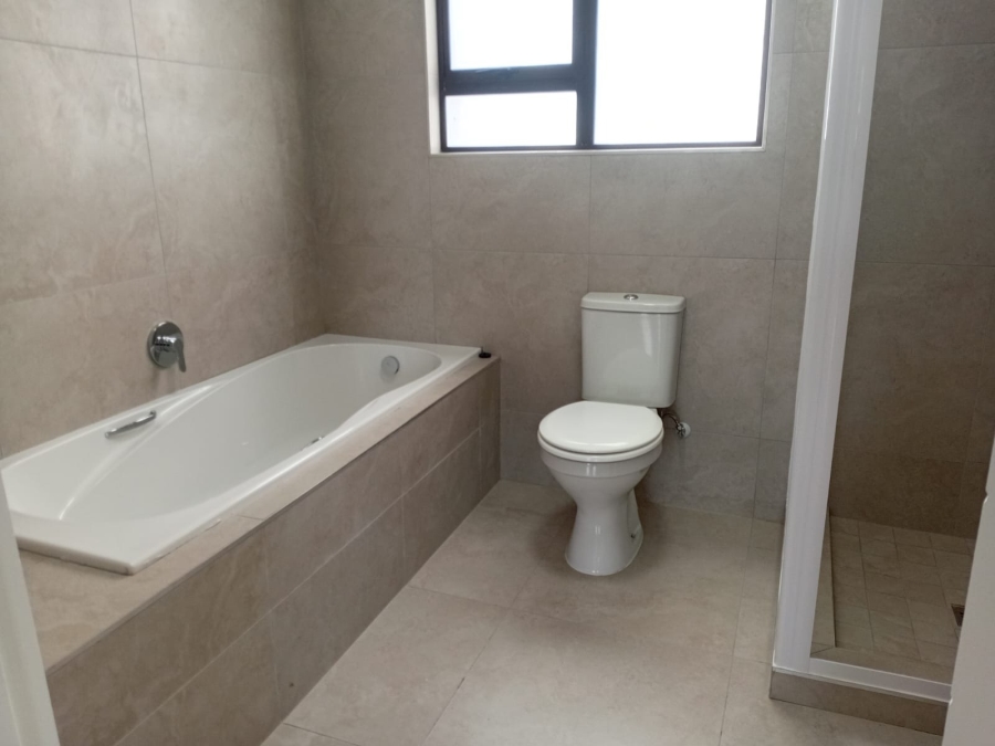 To Let 2 Bedroom Property for Rent in Cambridge West Eastern Cape